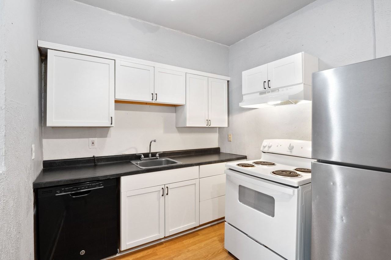 1405-1407 Rowan Ave - Photo 2 of 19