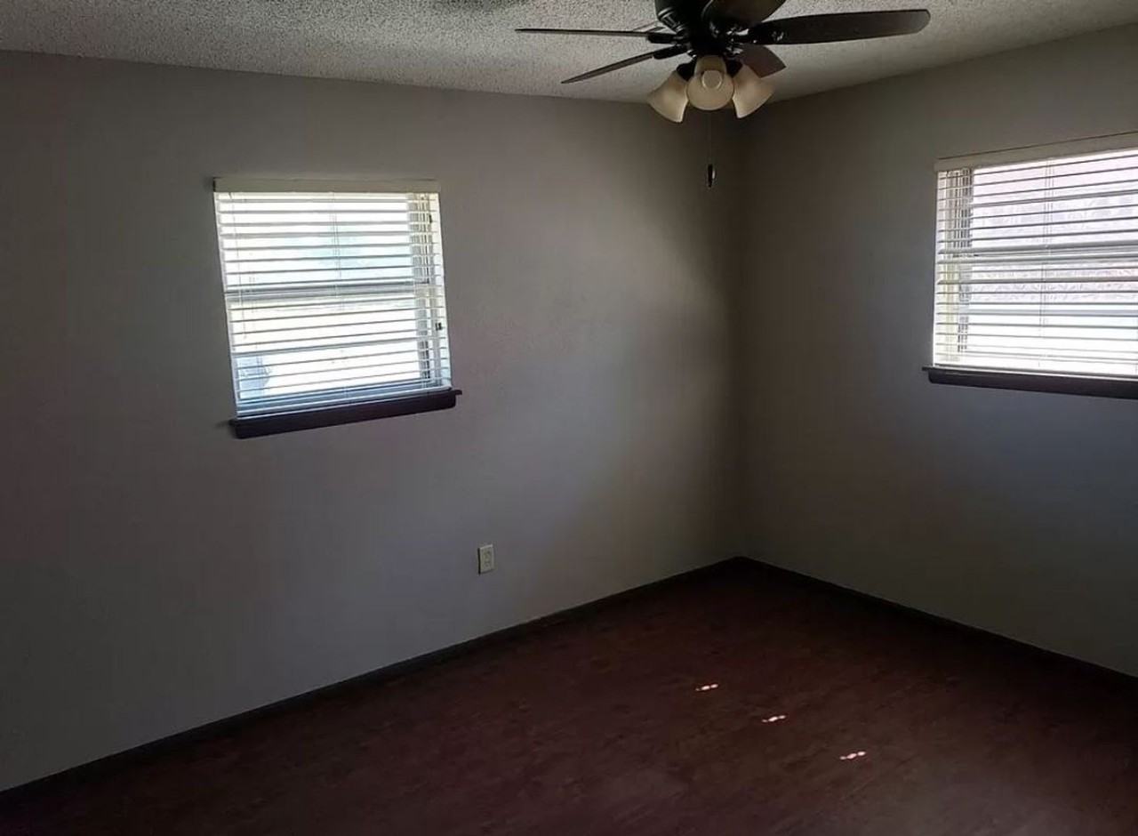 4051 Se Bedford Dr - Photo 2 of 9