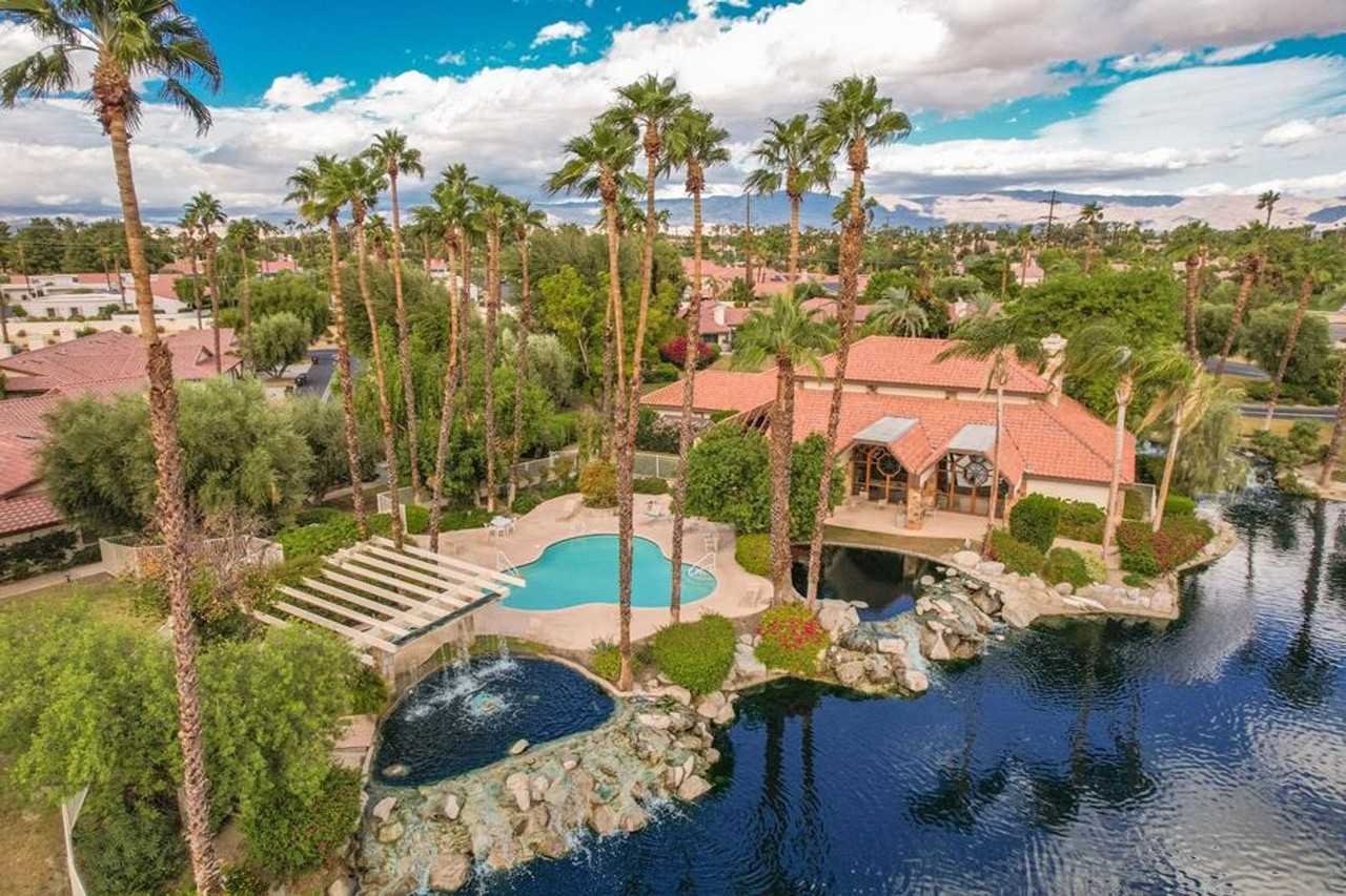 Seasonal - 200 Lakecrest Drive - Photo 3 of 26