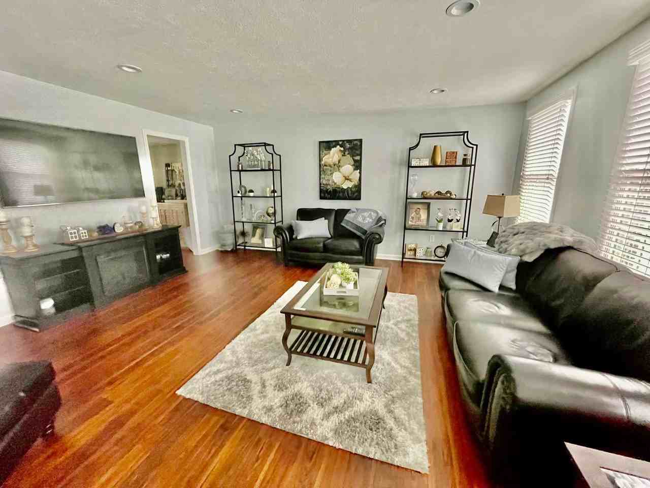 307 Marshall Heights Dr - Photo 4 of 35