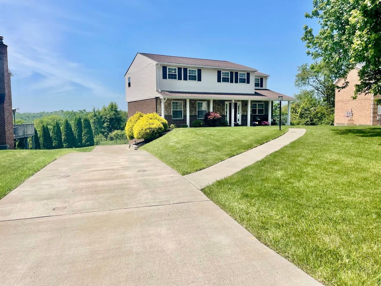 5043 Julia Ln - Photo 2 of 50