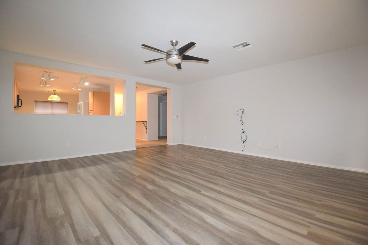 2797 E Mineral Park Rd - Photo 2 of 14