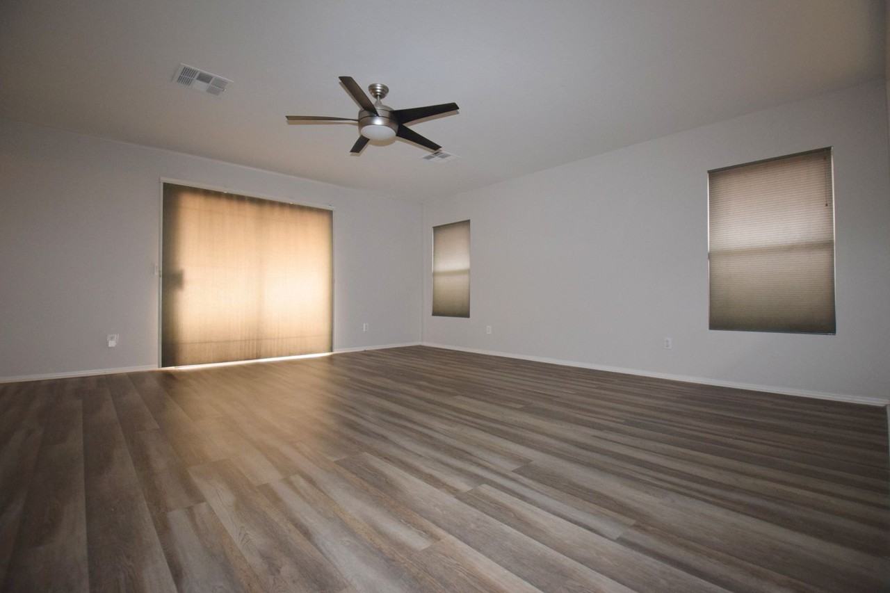 2797 E Mineral Park Rd - Photo 3 of 14