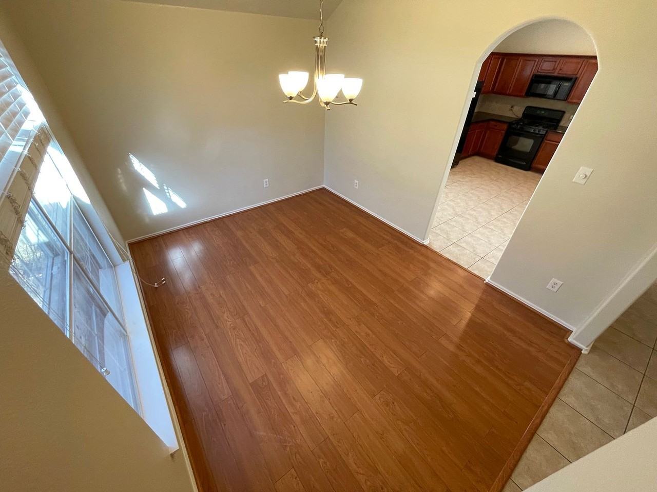 20118 Longheath Ct - Photo 3 of 34