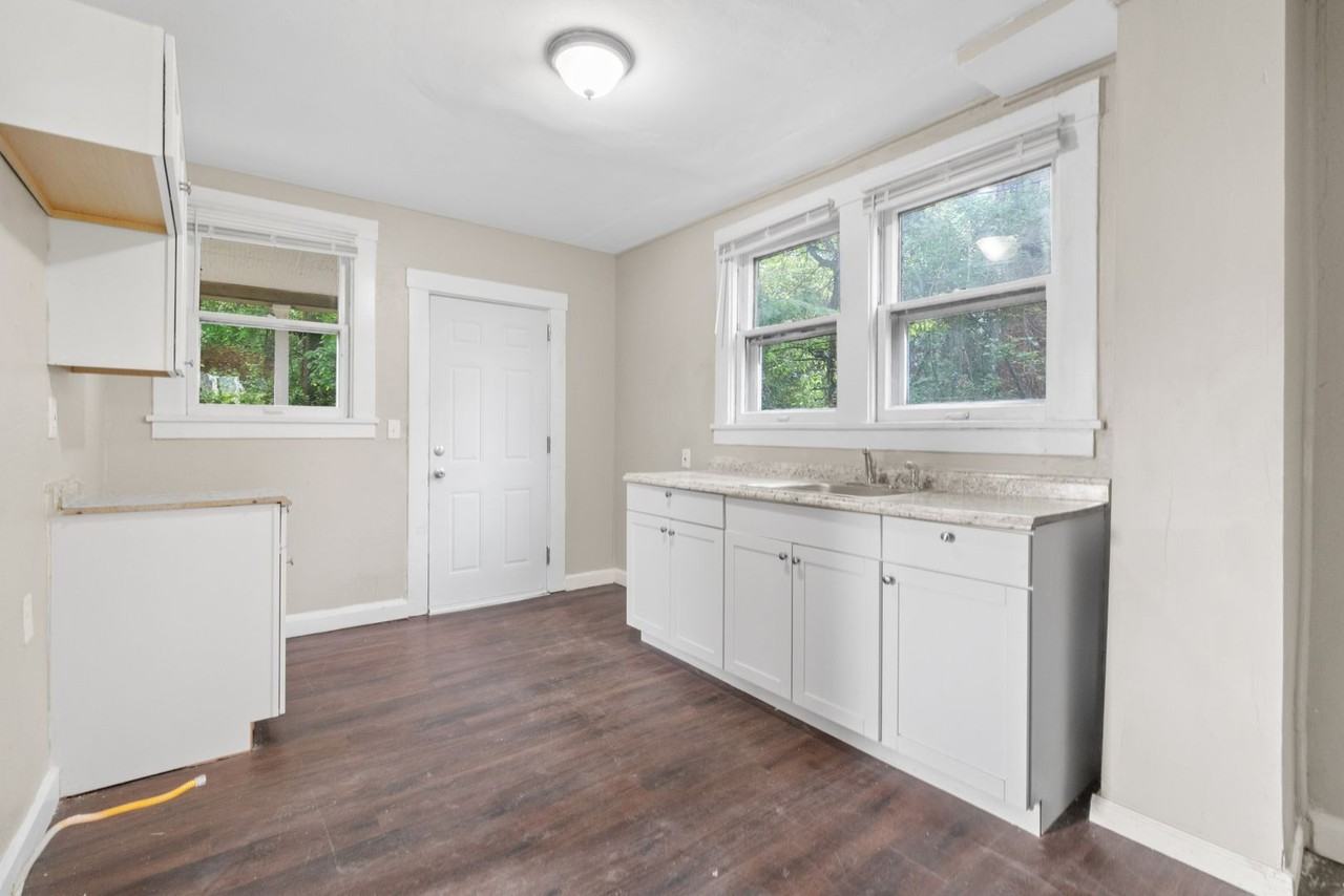 113 Carnegie Ave - Photo 2 of 24