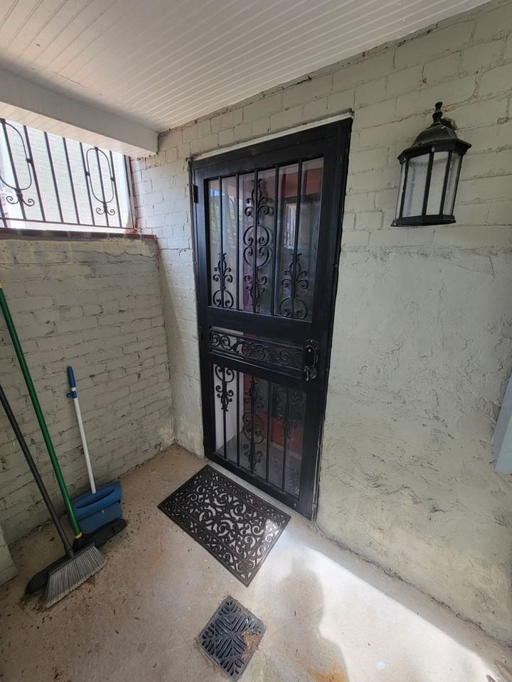 421 11th St Ne ##Ne - Photo 2 of 9