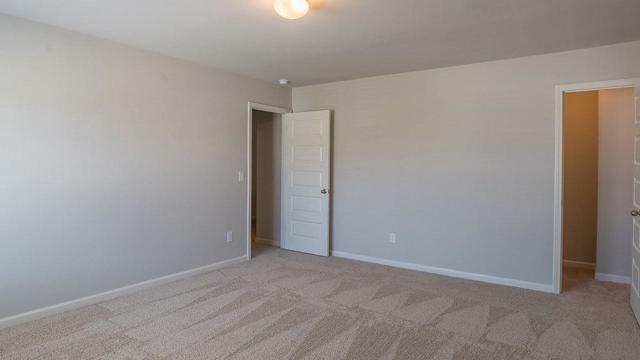 308 Geranium St - Photo 2 of 18