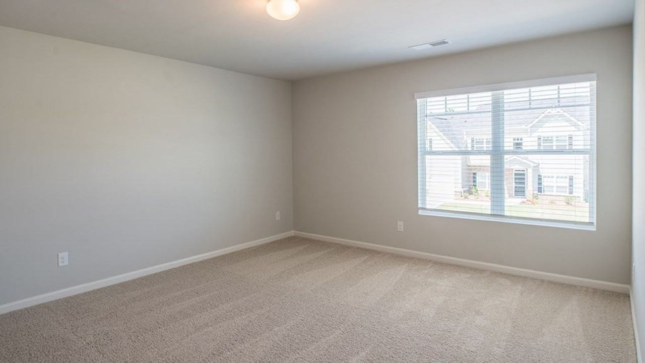 308 Geranium St - Photo 3 of 18