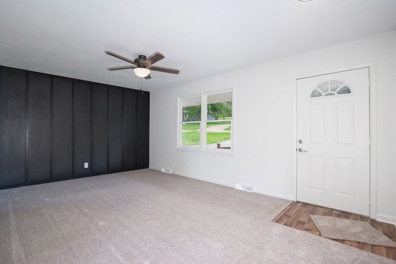 805 S 7th Ave - Photo 2 of 27