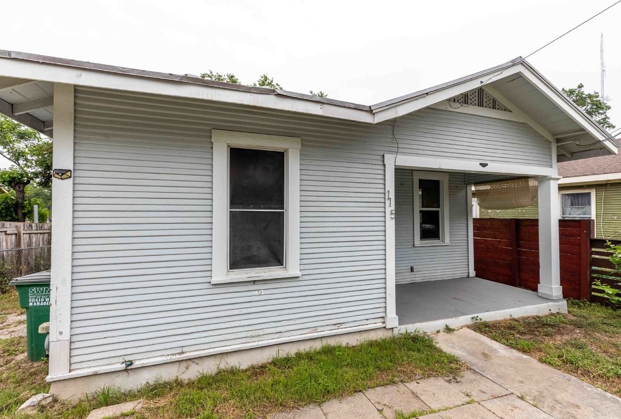 115 Merrick - Photo 2 of 28