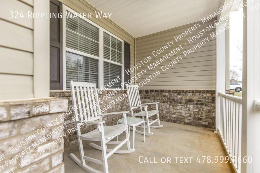 324 Rippling Water Way - Photo 3 of 39