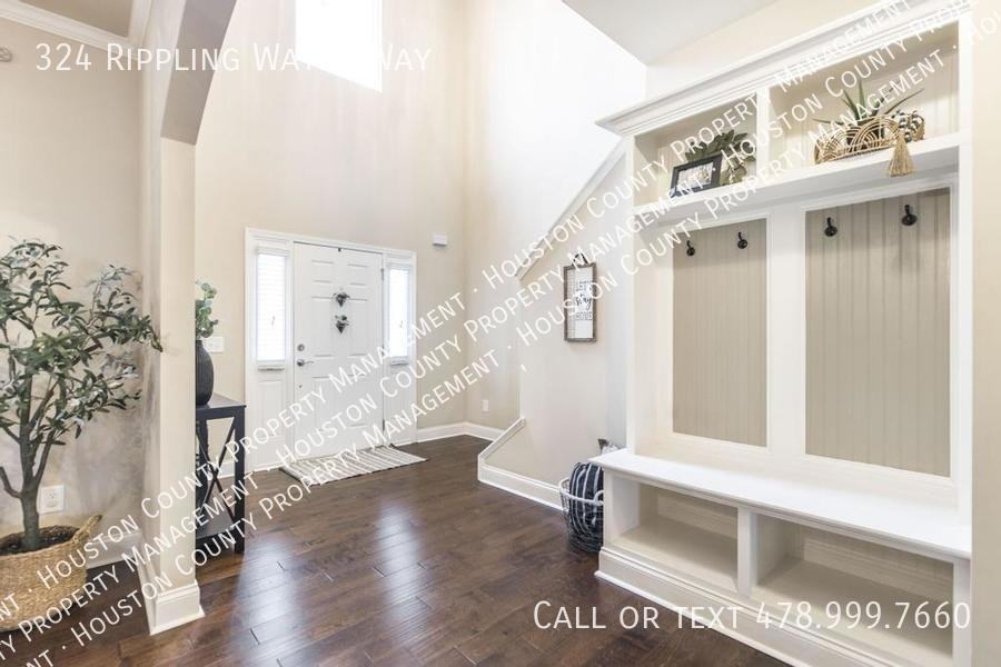 324 Rippling Water Way - Photo 2 of 39