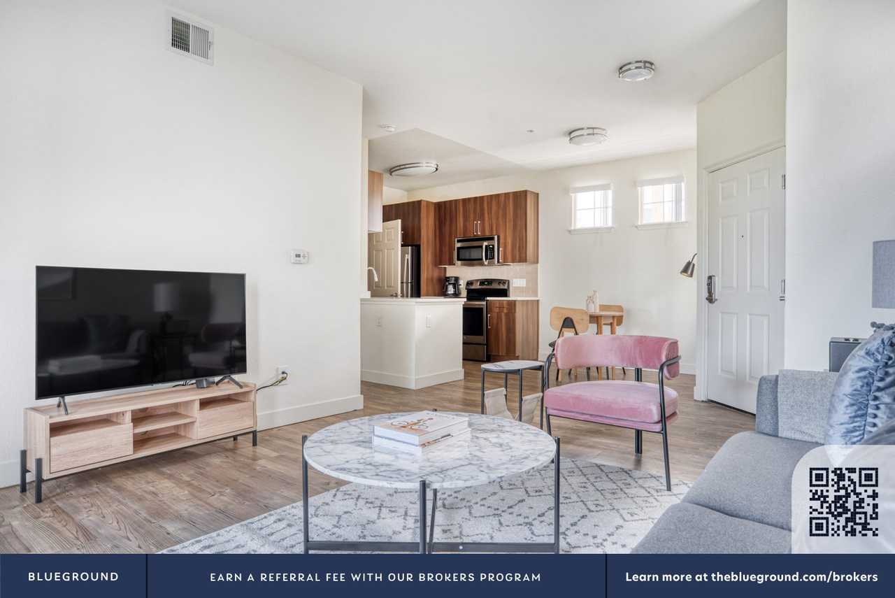 1265 Lakeside Drive - Photo 5 of 70