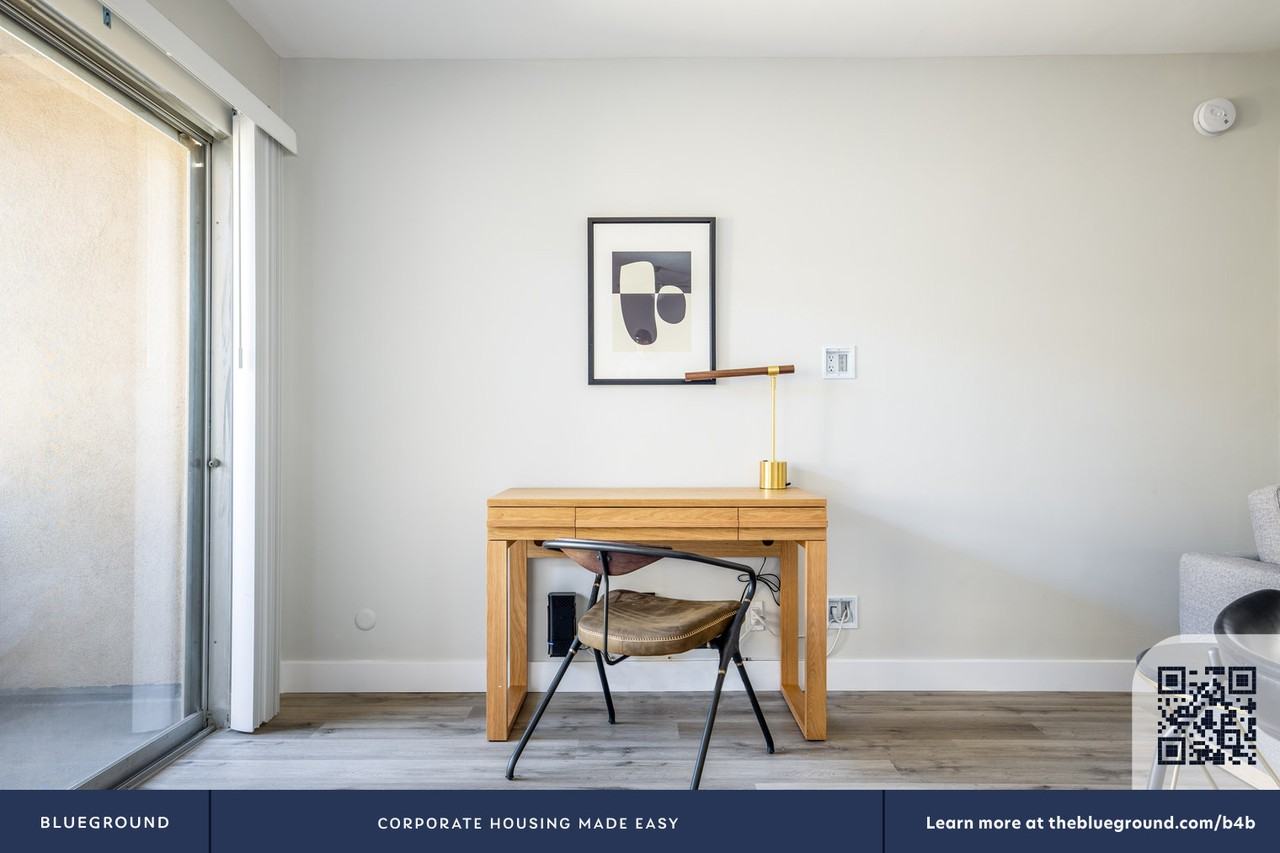 330 North Crescent Drive - Photo 6 of 38