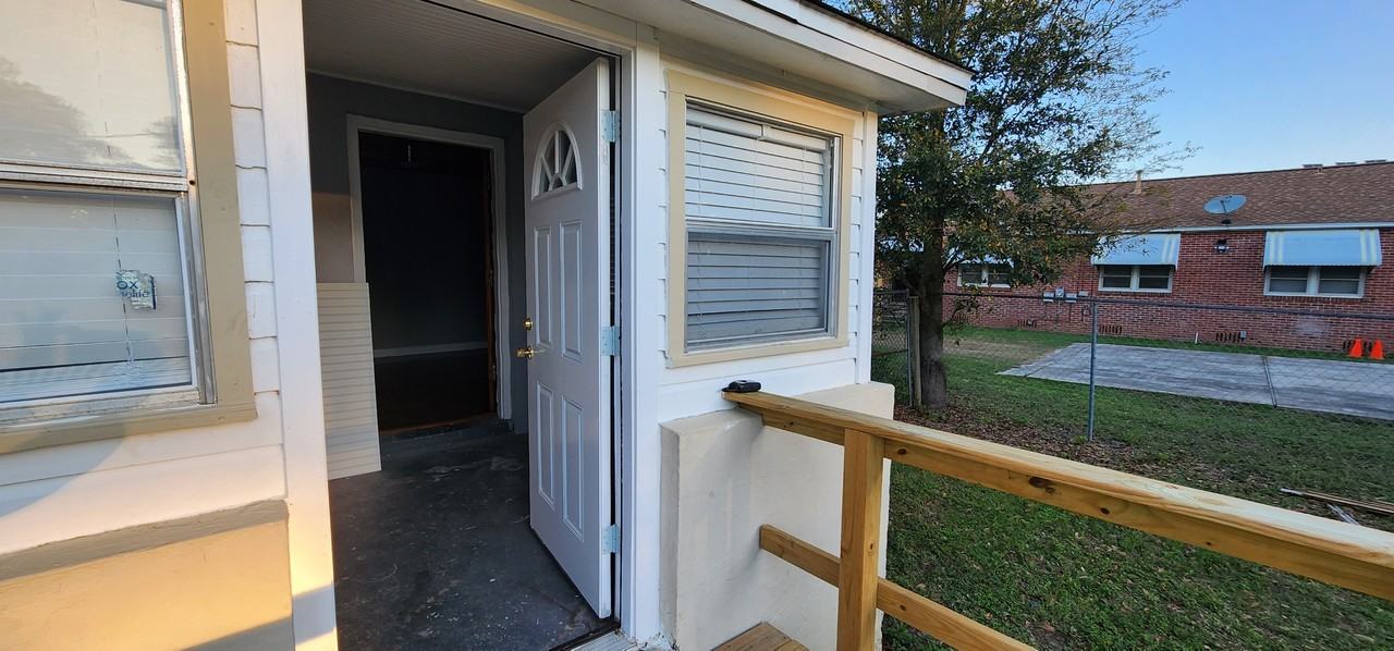 4350 Merito St #NA - Photo 3 of 30