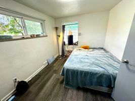 featured image of 3034 Iowa St