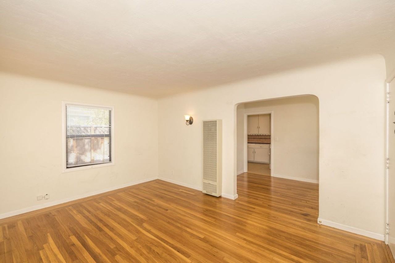 1136 Church St - Photo 2 of 11