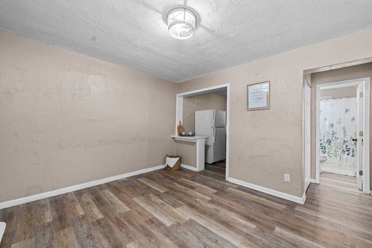 2101 W Romana St. - Photo 3 of 12