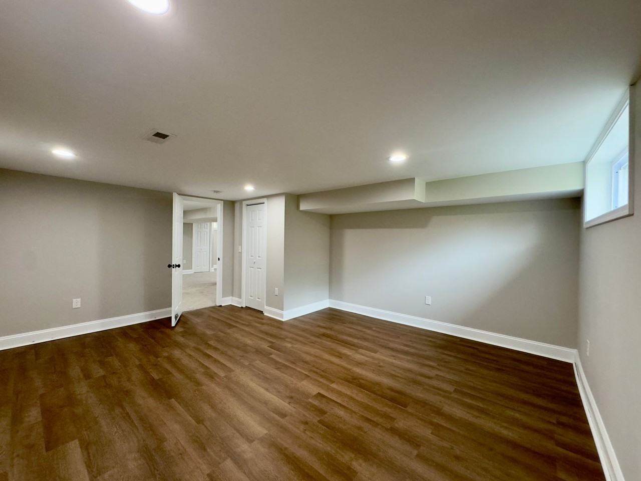 4013 Starbrook Rd - Photo 2 of 29