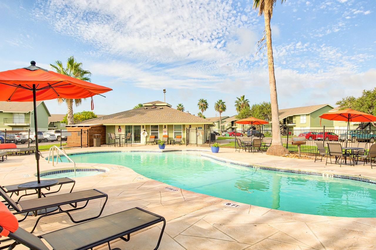 The Palm on SPID - Photo 2 of 25