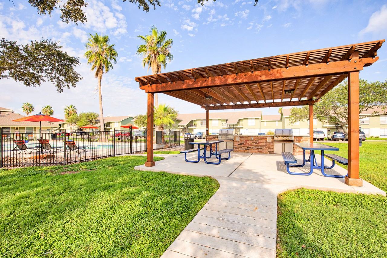 The Palm on SPID - Photo 5 of 25