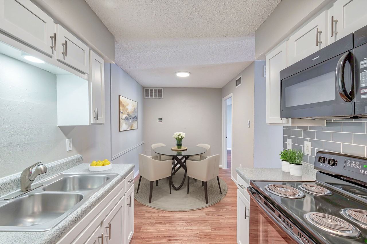 South Shore Coastal Living - Photo 5 of 26