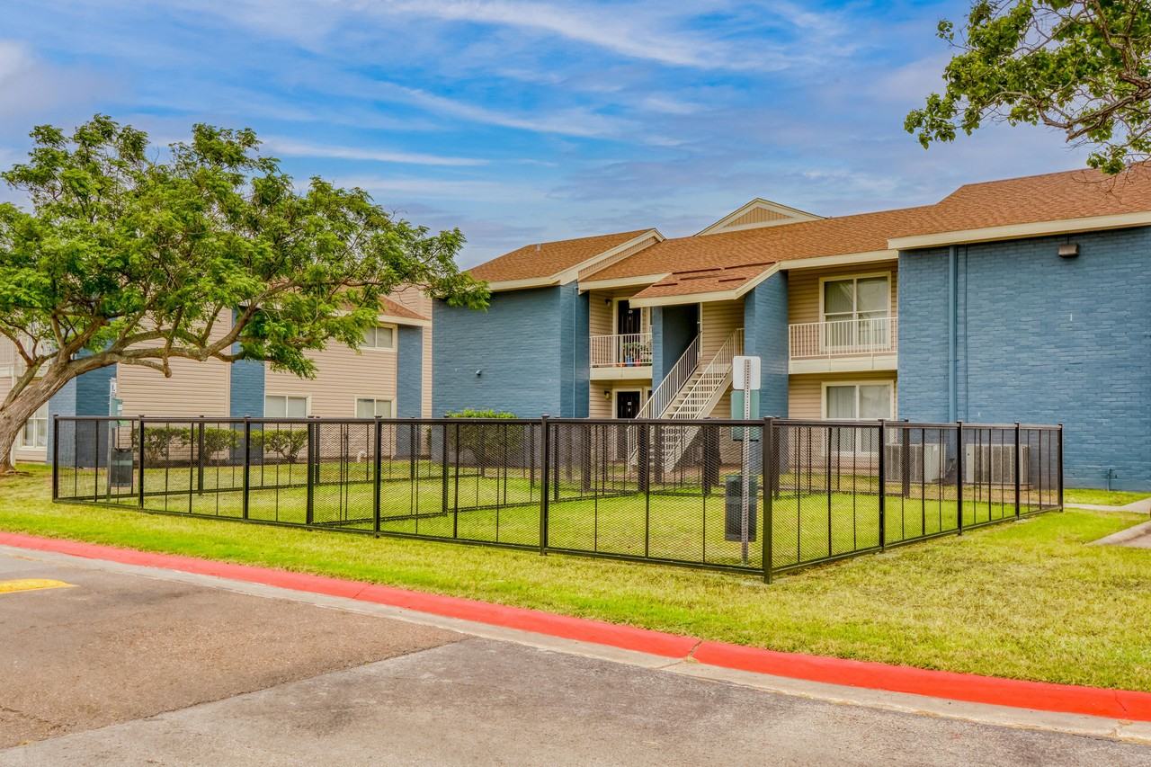 South Shore Coastal Living - Photo 6 of 24