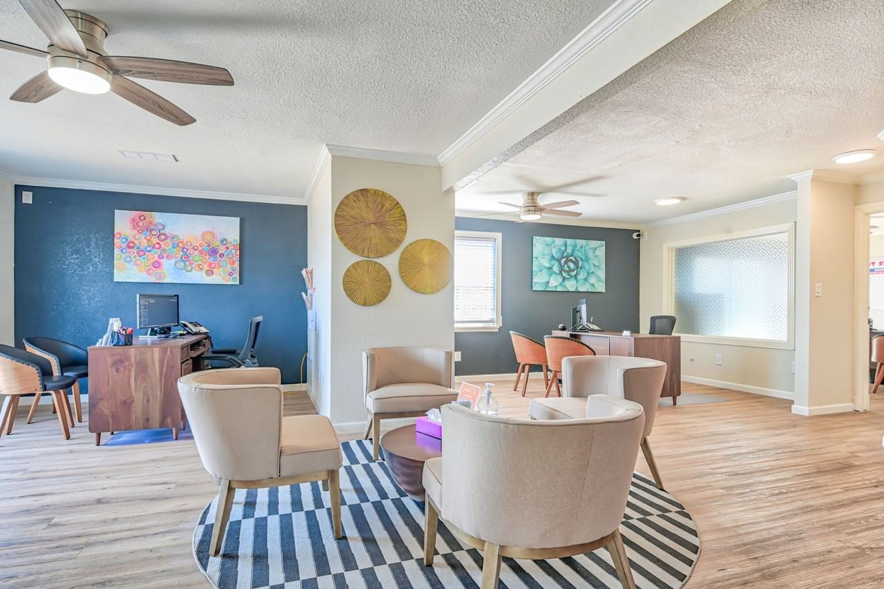 Woodside Flats - Photo 4 of 35