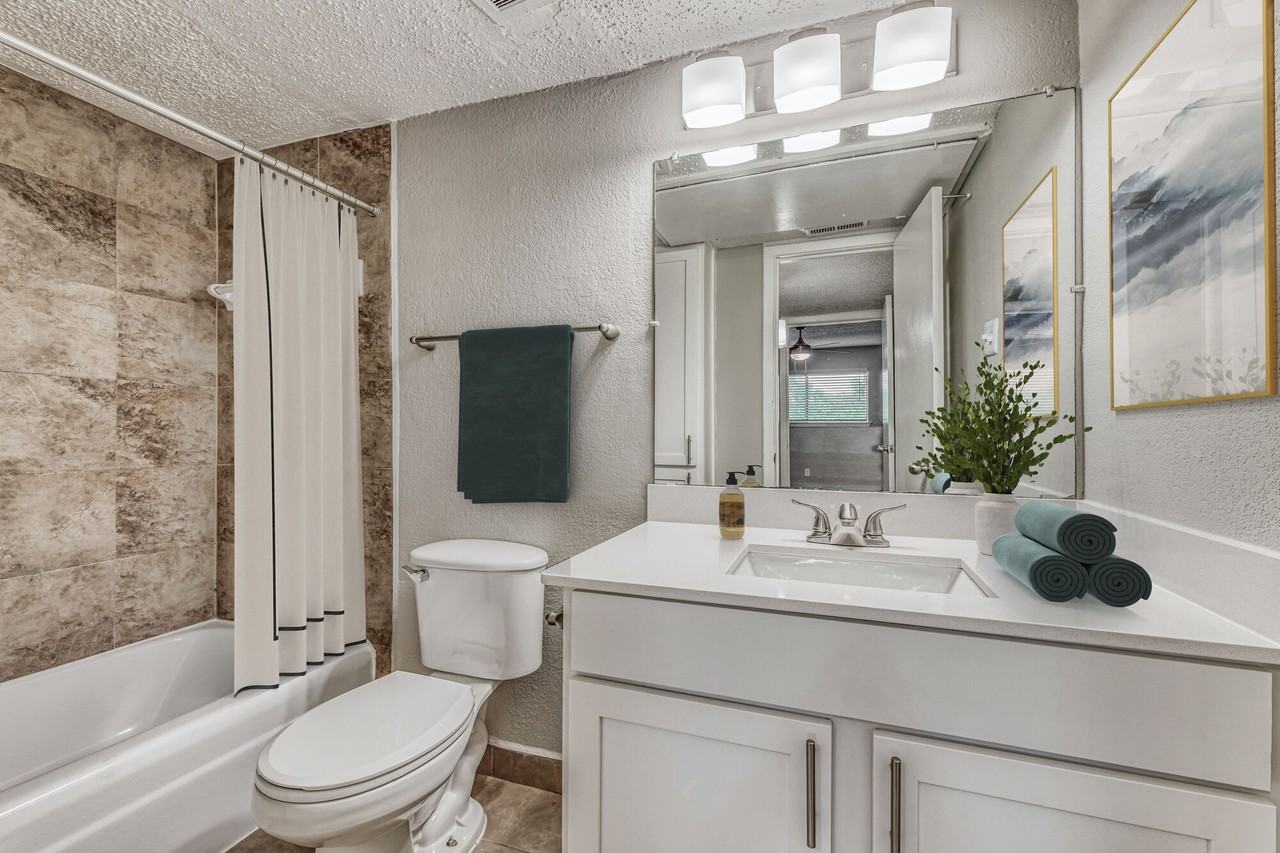 Solana - Photo 5 of 20