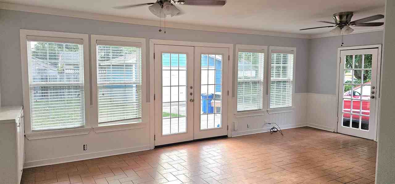 3126 Austin St #1 - Photo 6 of 18