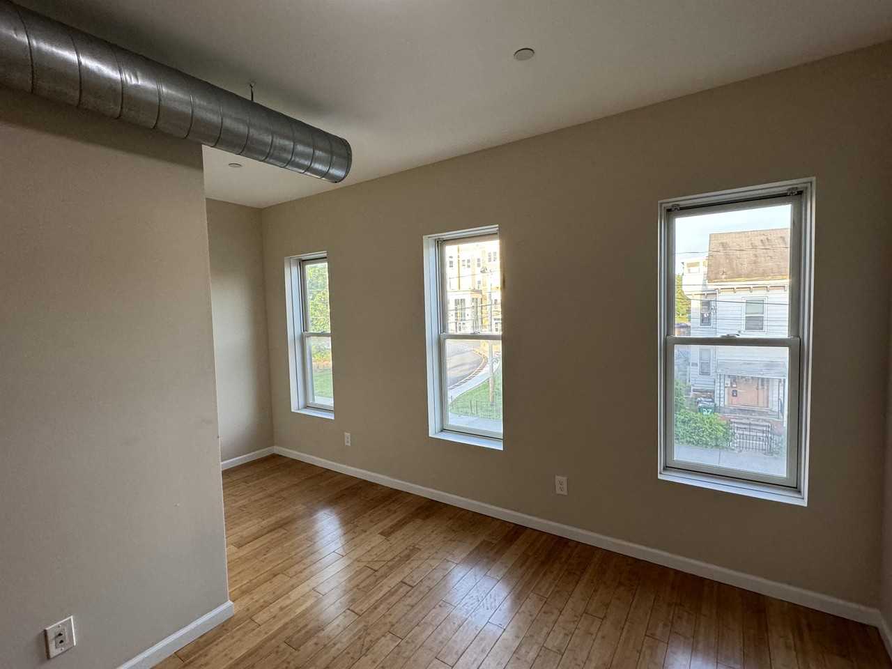 Brownstones - Photo 3 of 10