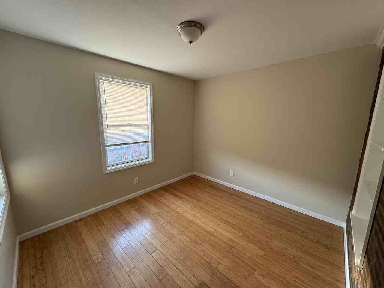 Brownstones - Photo 6 of 10