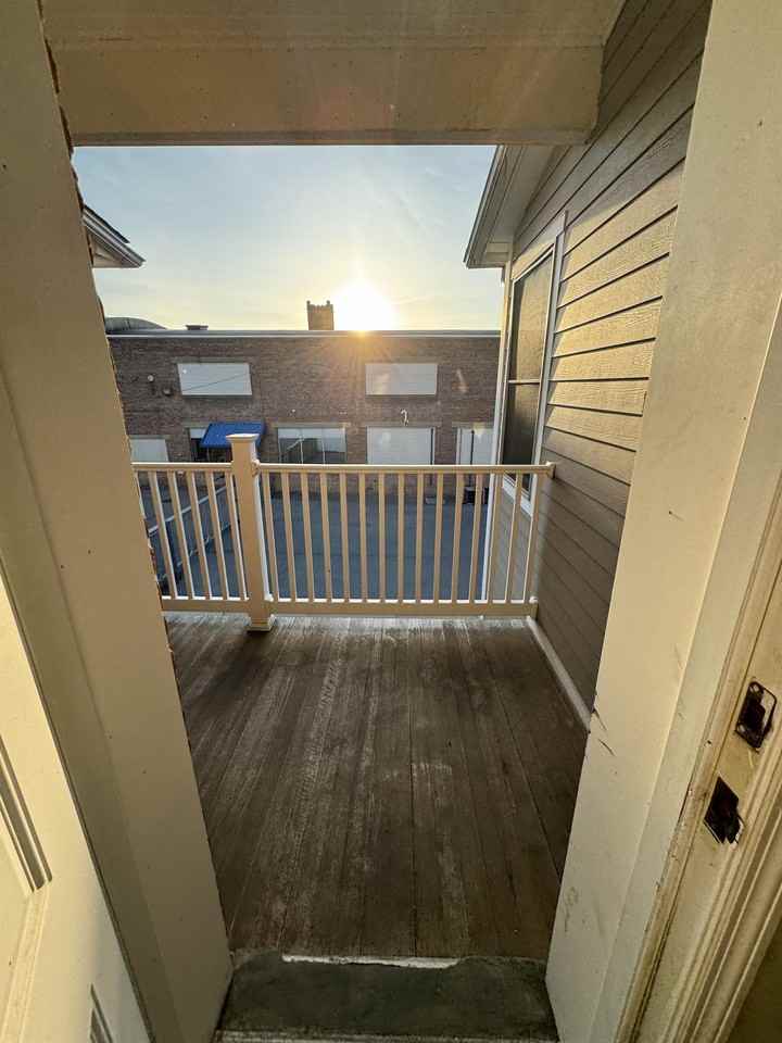 Brownstones - Photo 7 of 10