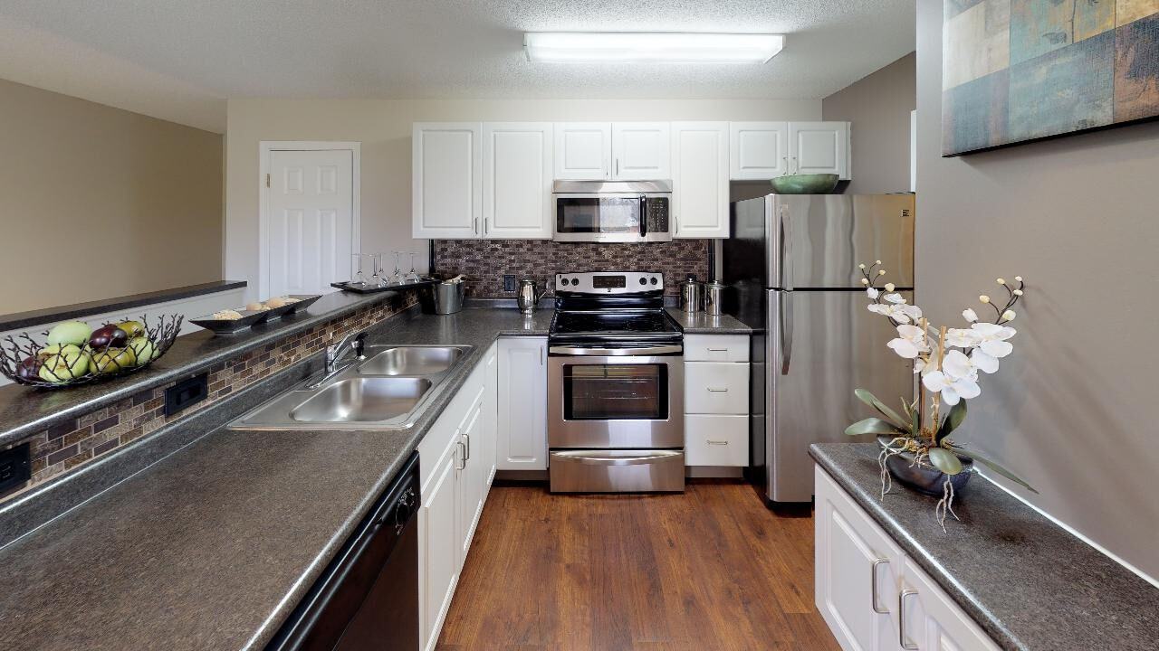 Coventry Apartments - Photo 7 of 26