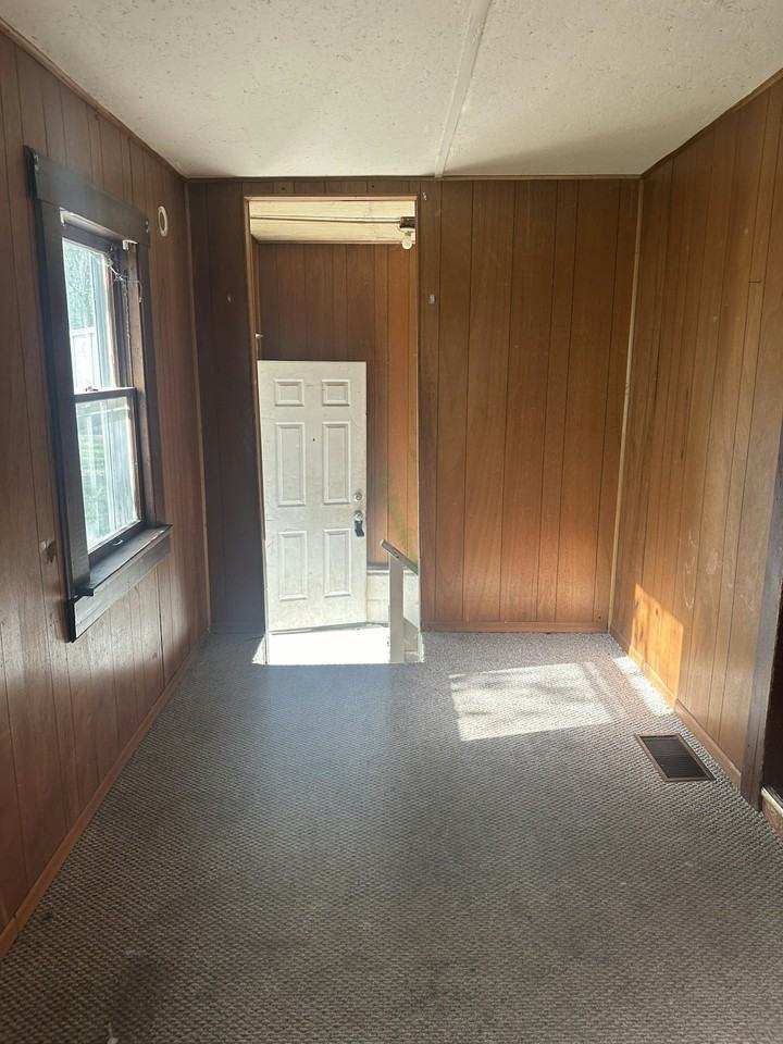 1825 South Kneer Avenue - Photo 2 of 6