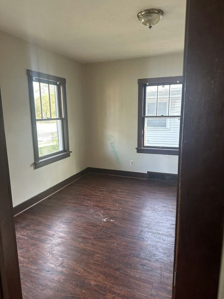 1825 South Kneer Avenue - Photo 5 of 6