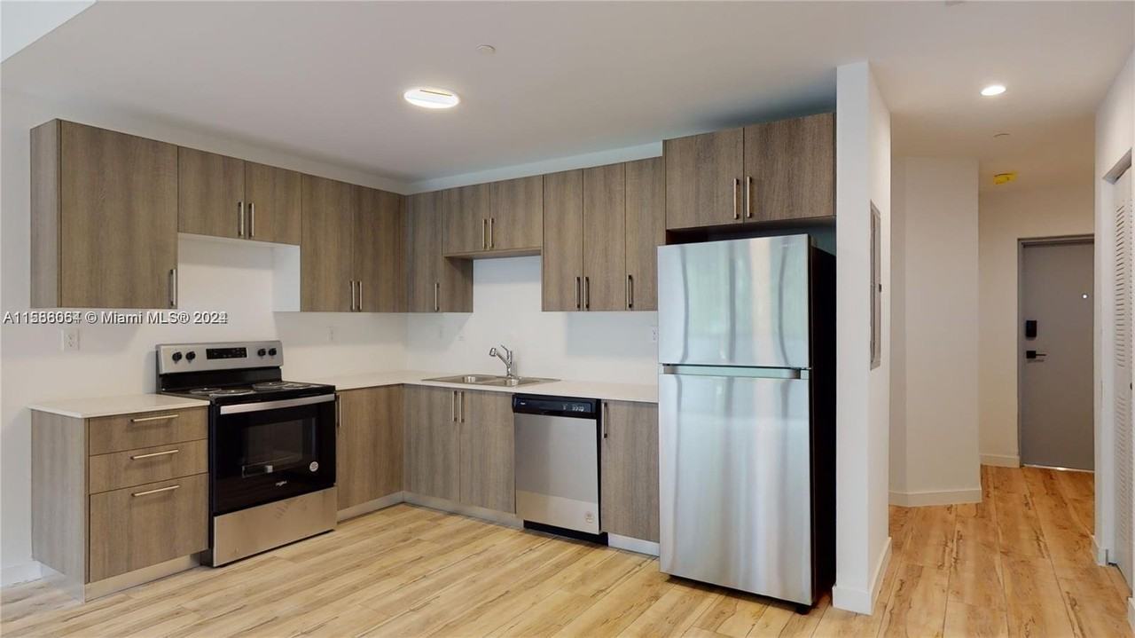 24705 Sw 129th Ave #102