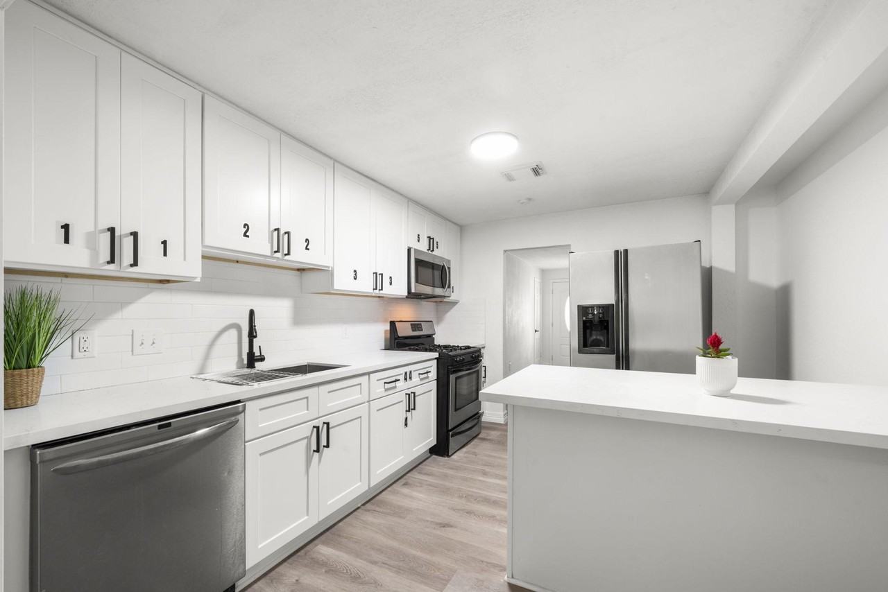 Culmore Dr - Photo 6 of 9