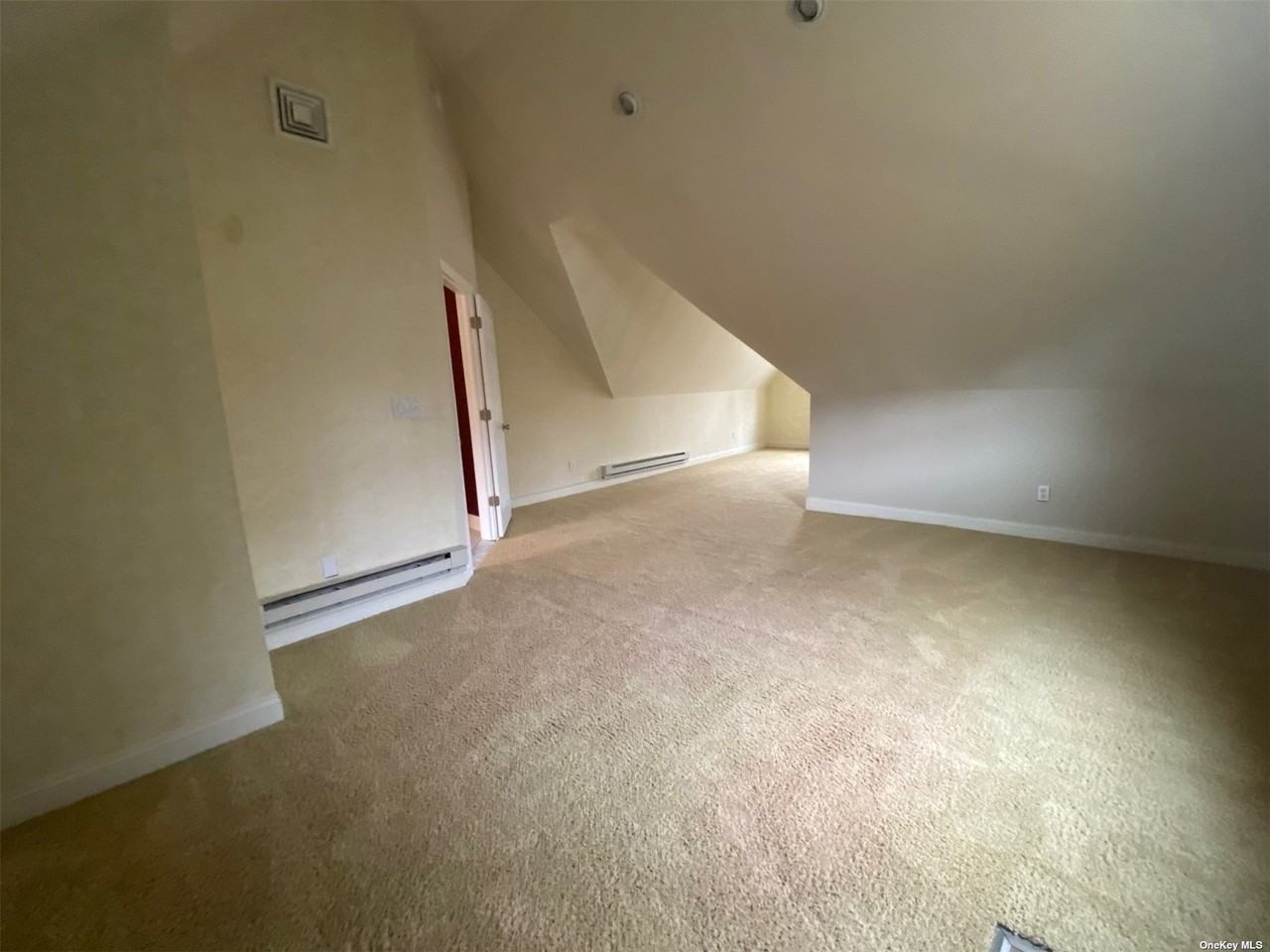 110 Clay Pitts Rd - Photo 3 of 8