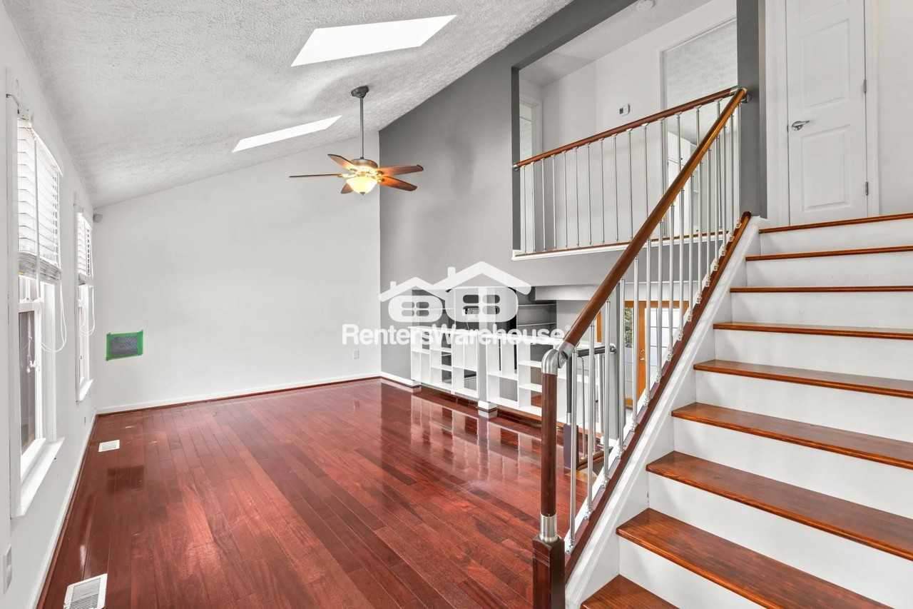 7868 Red Lion Way - Photo 2 of 28