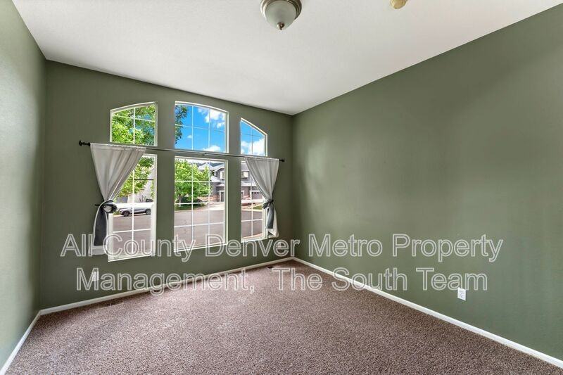 7680 Elk Ct - Photo 3 of 34