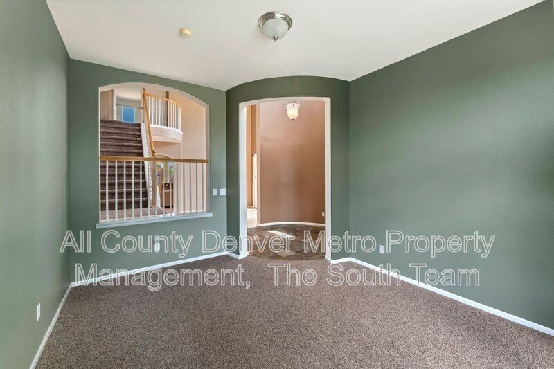 7680 Elk Ct - Photo 4 of 34