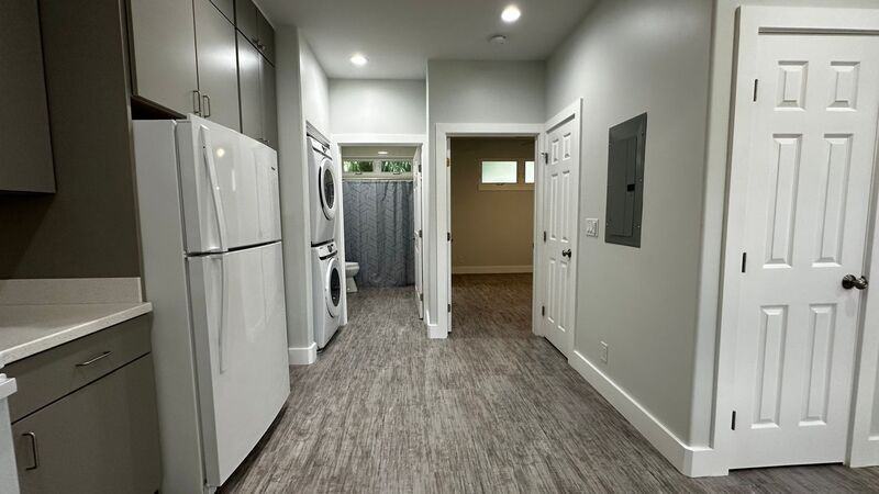 3152 Kaimuki Ave #B - Photo 3 of 23