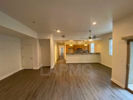 featured image of 6428 Woodley Ave #5