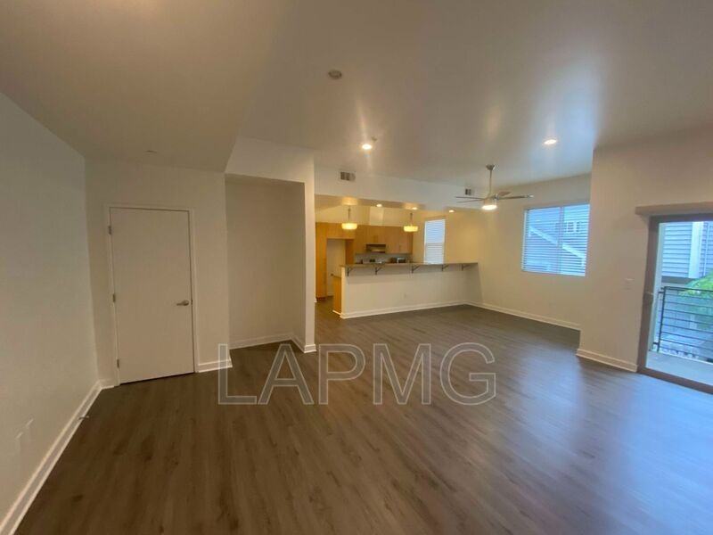 6428 Woodley Ave #5 - Photo 2 of 25