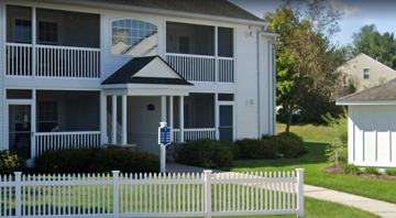 featured image of 2792 S Knightsbridge Cir