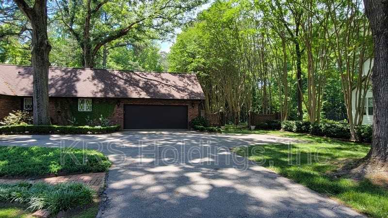 5212 Dutchman Dr - Photo 3 of 42