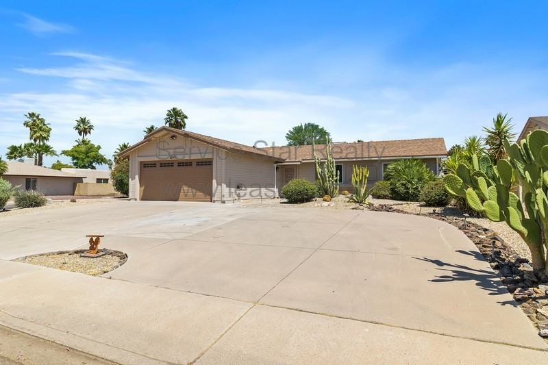 6802 E Paradise Ln - Photo 2 of 23