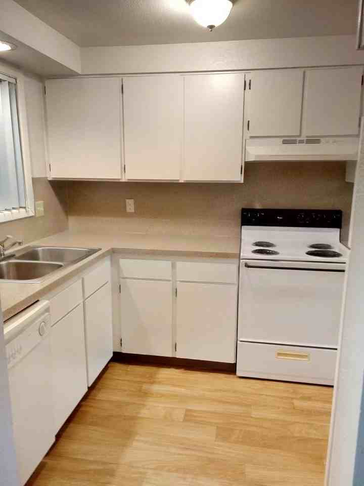 Oakview Terrace Apartments - Photo 2 of 22