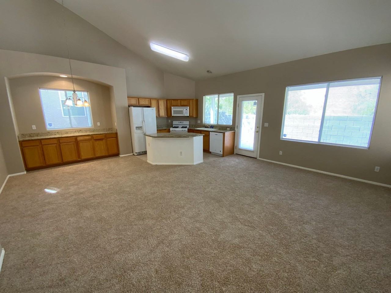 9520 Gibbon Ave - Photo 2 of 16